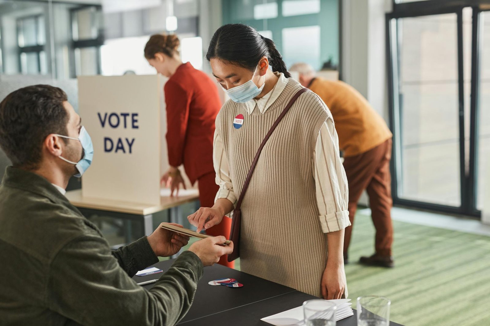 Gnosis Treasury Redemption Vote Swings as Whale Counters Cofounder