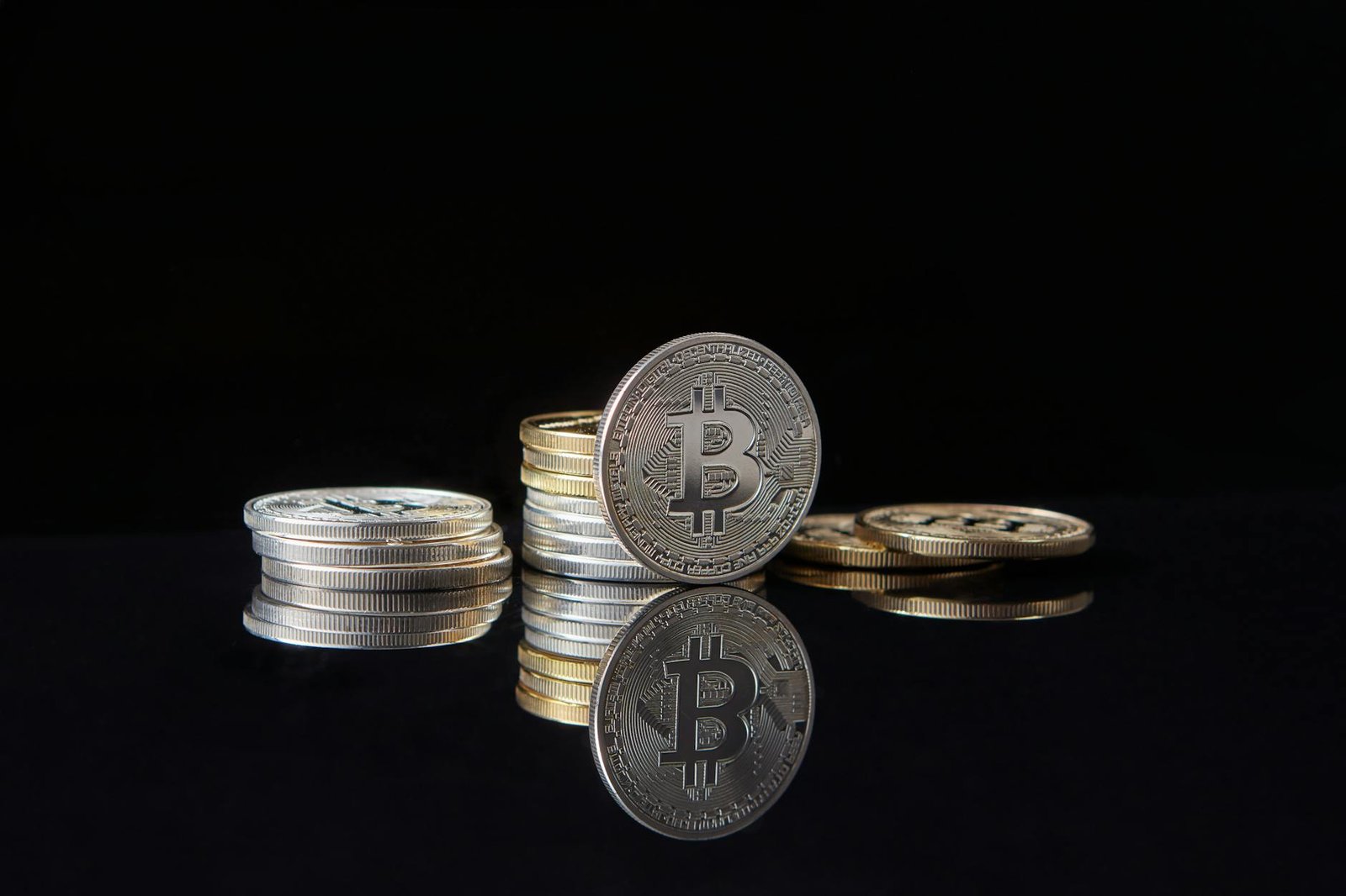 UK Sanctions Strike Russia-Linked Crypto Networks in Sweeping Crackdown