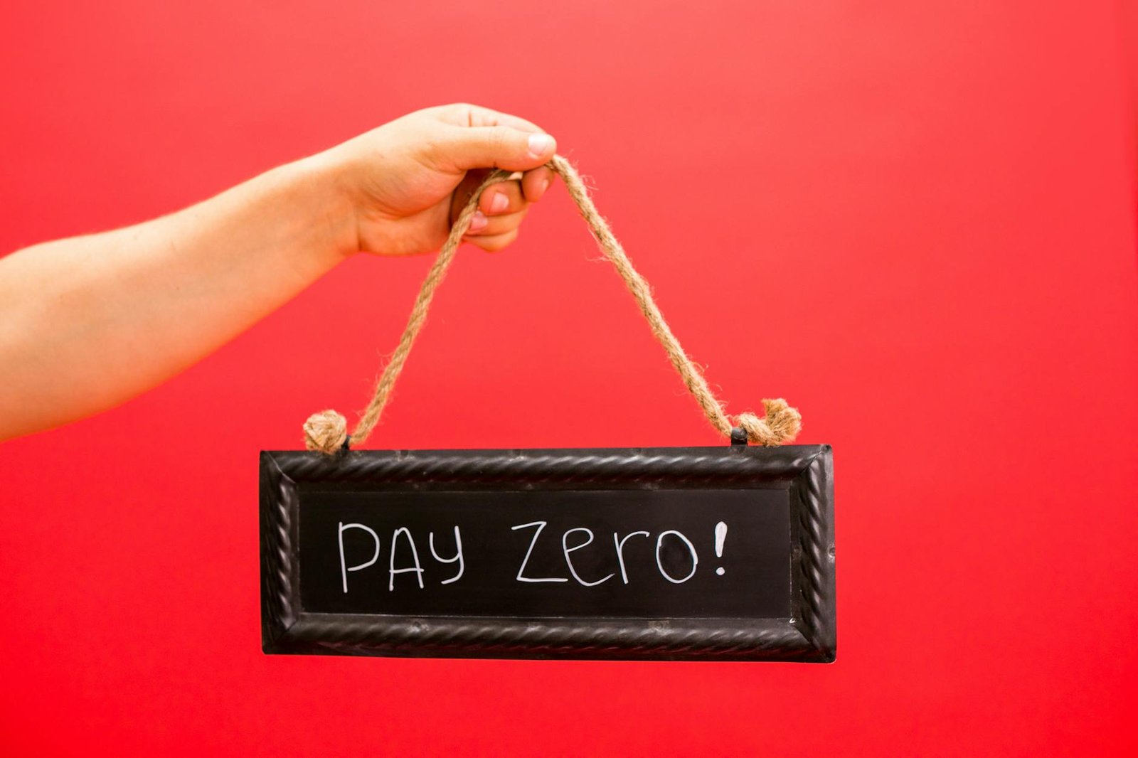 Raoul Pal Backs Zcash as Bitcoin’s ‘Younger Sibling’ While ZEC Climbs 8%, Outpacing Altcoins
