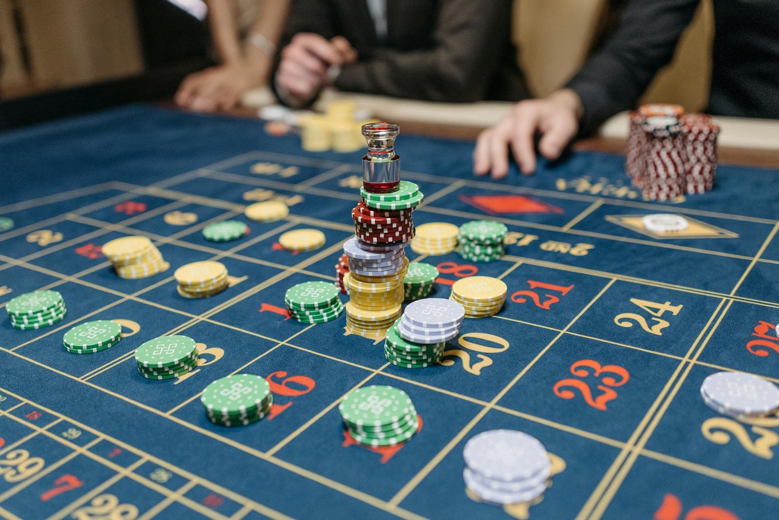 Dogecoin Wall Street Bet: Micron Veteran Jordi Visser Eyes DOGE as ETF Flows Stay on a Green Streak