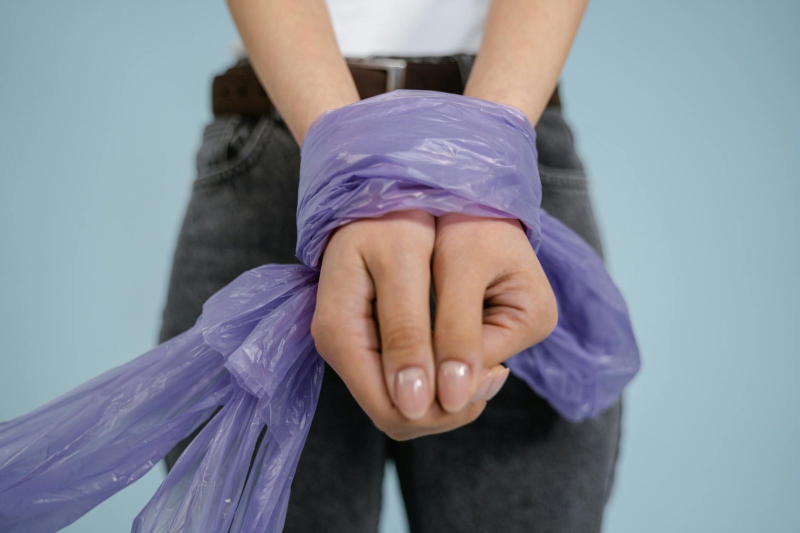 SEC Commissioner Urges Restraint on Crypto Rules as Retail Trading Expands