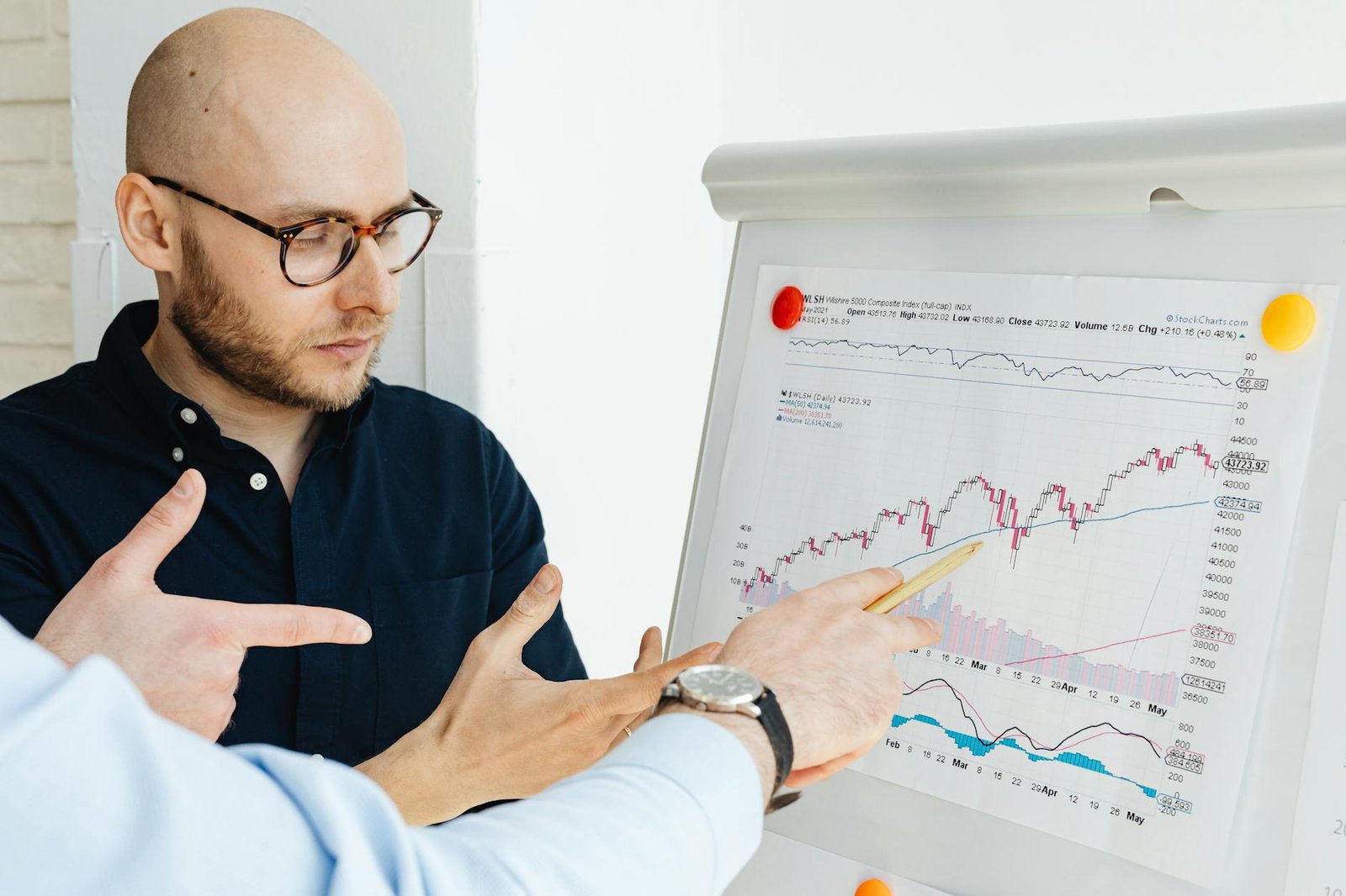 TD Cowen Raises Strategy (MSTR) Price Target to $400 on Bitcoin Accumulation and Balance Sheet Shift