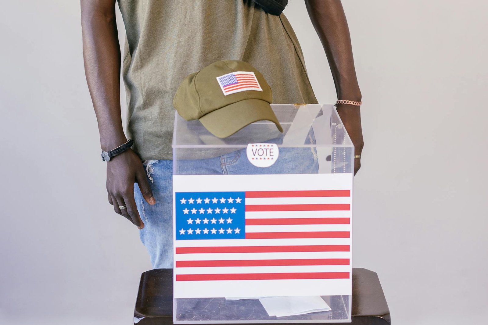 CLARITY Act Poll: 52% Support, 70% Say US Should Have Passed Crypto Legislation