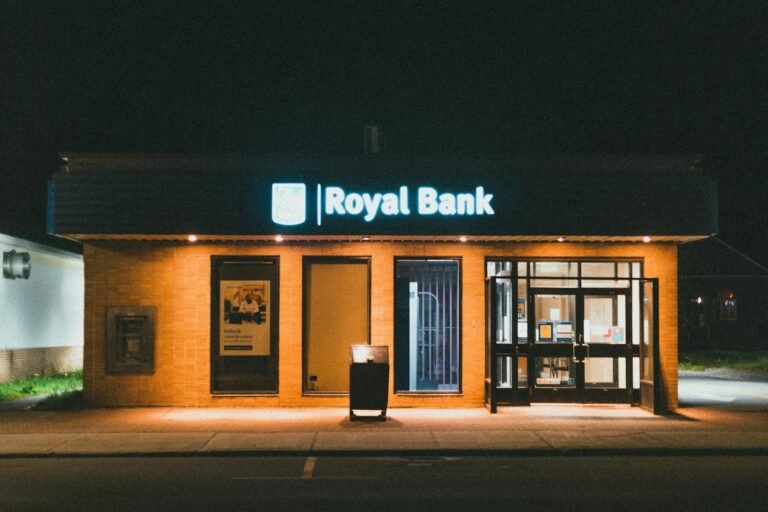 From 'what' to 'how': Robinhood and Bitstamp say banks are ready to build on-chain