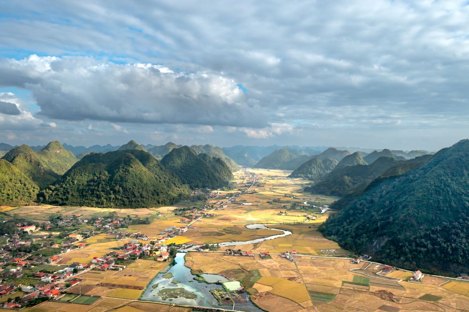 Spacecoin Lands Vietnam Partnership With $100M Annual Revenue Goal