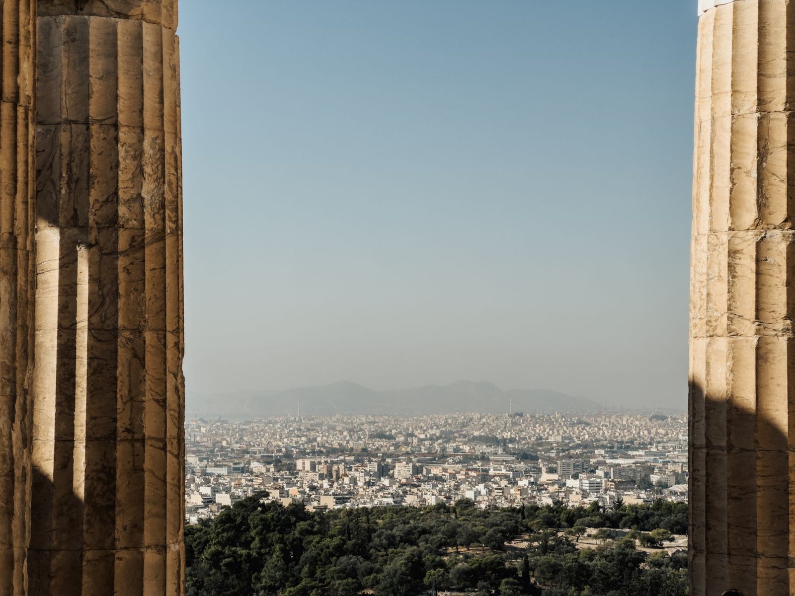 Binance Withdraws Greece MiCA Application, Targets New EU Jurisdiction Before July Deadline