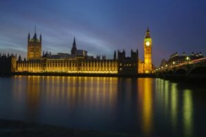 UK Lords warn BoE could regulate pound stablecoins into irrelevance