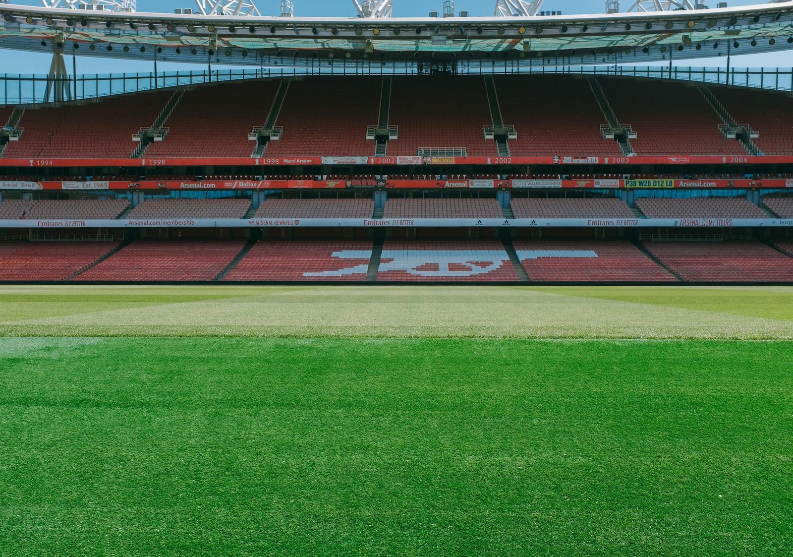UK regulator warns Premier League clubs over unauthorized crypto sponsors