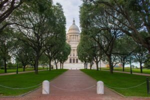 Bipartisan Senators Ask CFTC Chair Whether Agency Is Investigating Polymarket's Fake-Bet Campaign