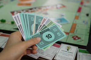 Polymarket Staged $900K in Fake Winnings to Court Banned US Users, WSJ Finds
