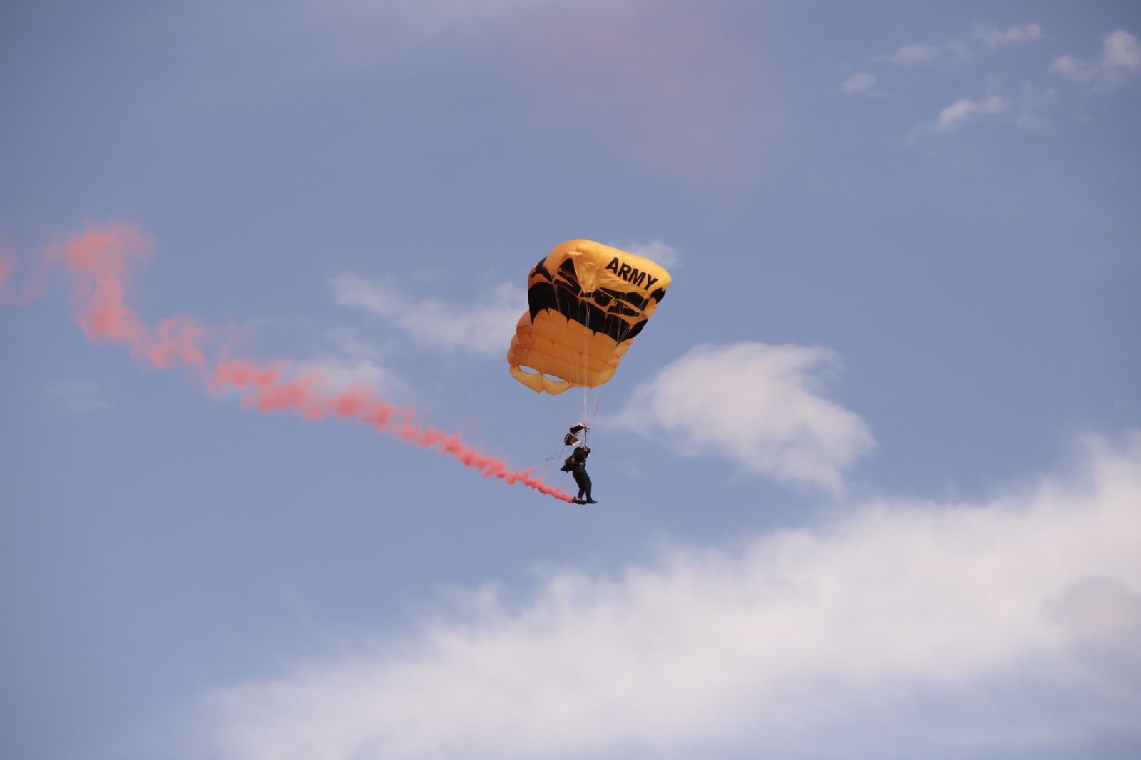 8% SpaceX Jump Shows Fresh FOMO as SPCX Tests a $2.28T Market Cap