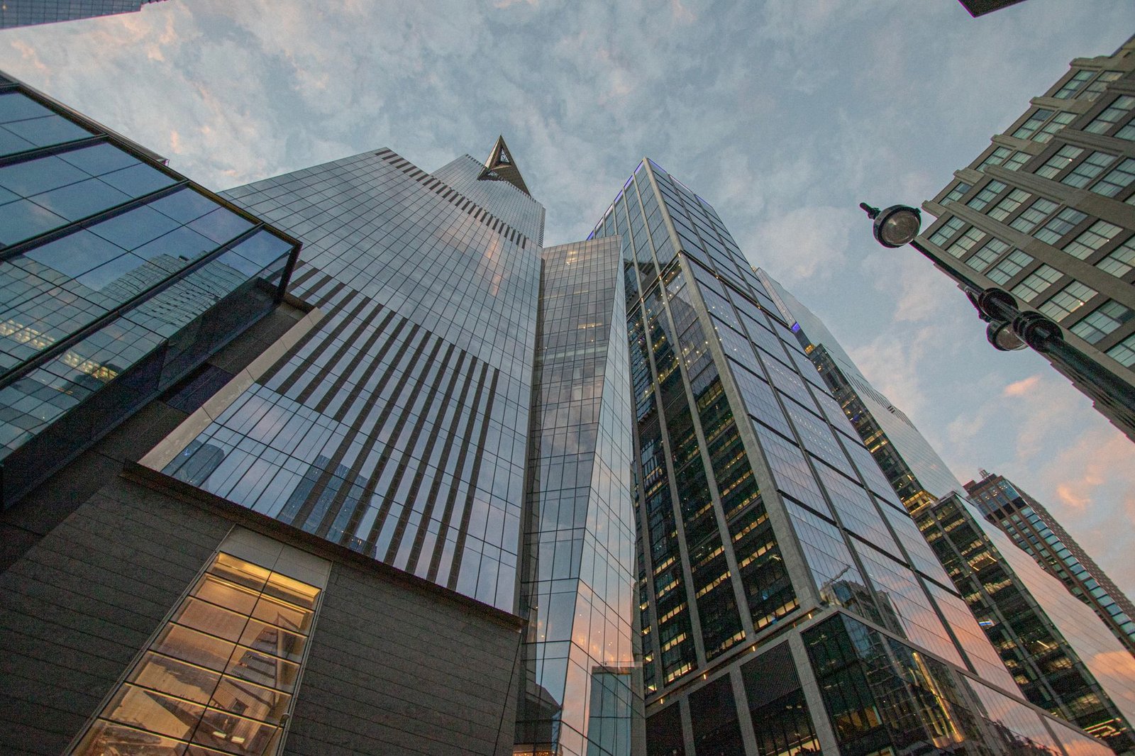 Goldman Sachs cuts year-end gold target by $500, doubting rate cuts