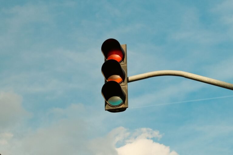 Bullish XRP signals are piling up. The price keeps falling.