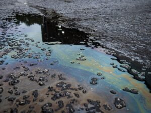 Big Tech crash, oil volatility rattles markets: Will Bitcoin hold above $60K?