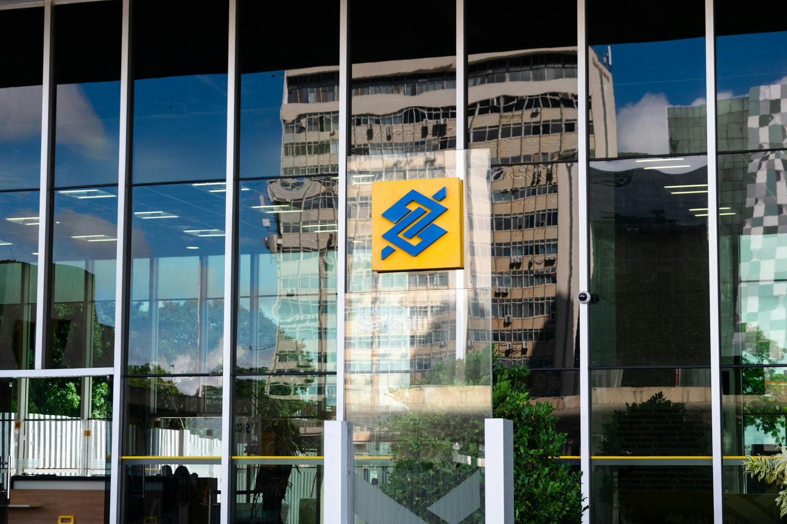 Bank of Israel Buys $801 Million in Rare Market Intervention to Halt the Shekel’s Surge