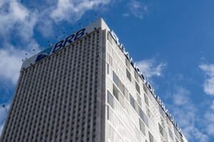 IREN adds 4% premarket as company unveils 800MW Australian AI data center campus