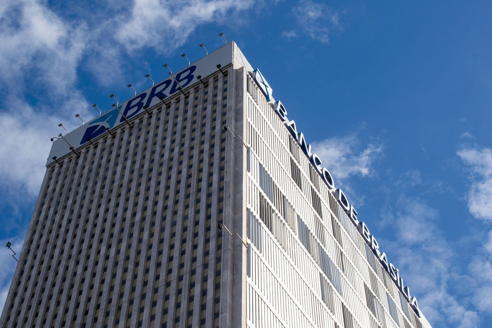 IREN adds 4% premarket as company unveils 800MW Australian AI data center campus