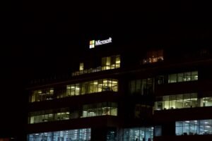 1,200 Tech Companies Tell Senate to Pass CLARITY Act as Lummis Calls Code-as-Crime Risk an 'Absurdity'