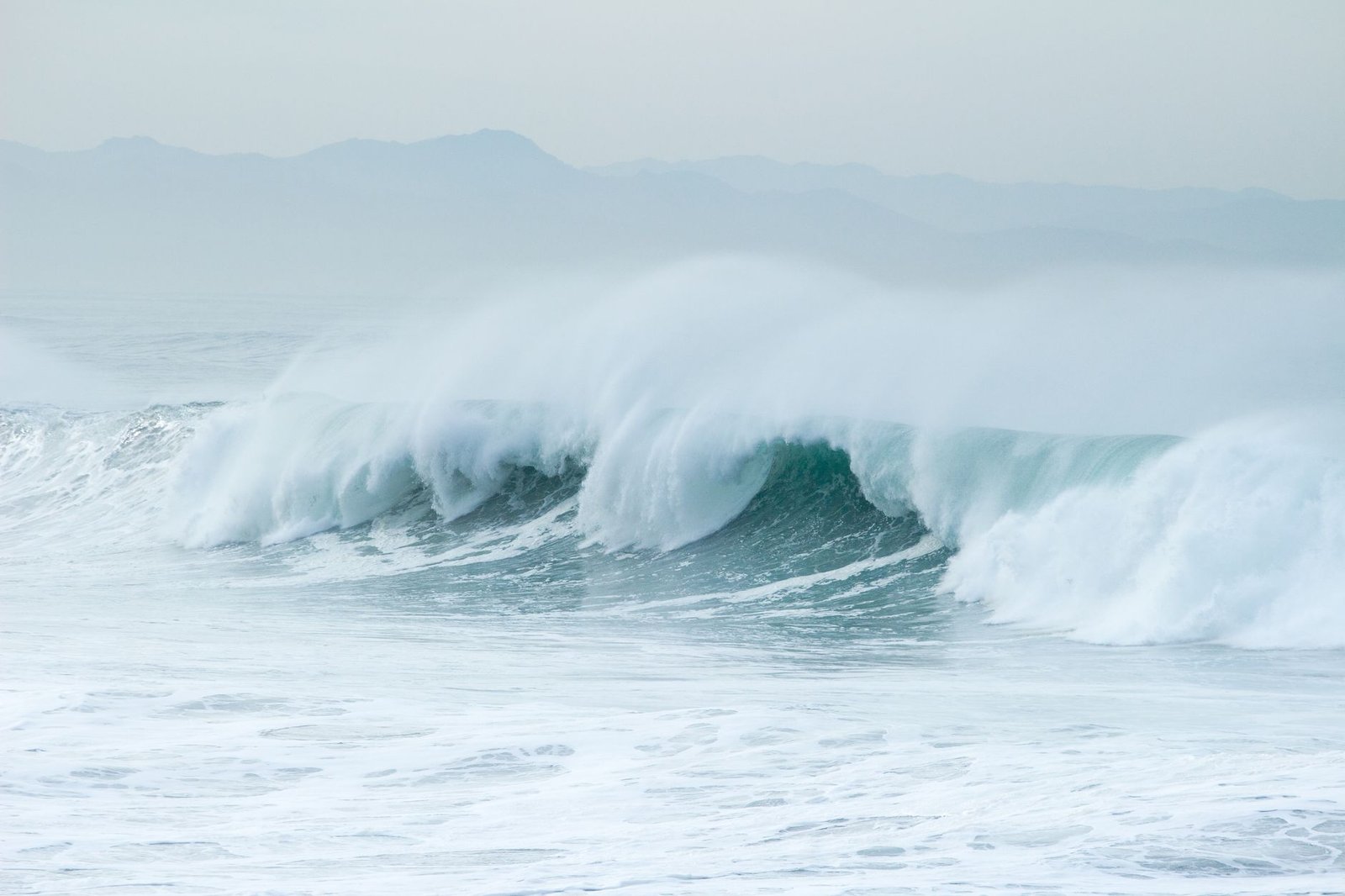 ‘It’s Like a Little Tsunami’: JPMorgan’s Dimon Warns on Stock Bull Market While Bitcoin Lags