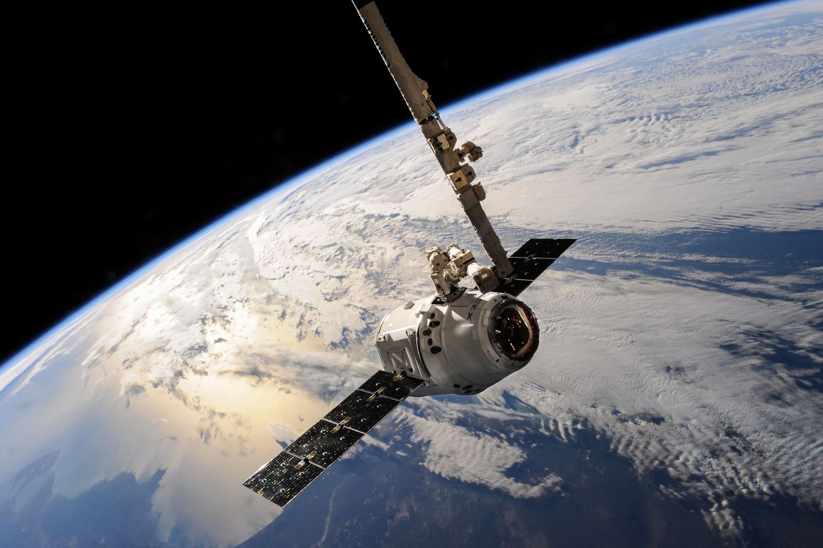 Cathie Wood Buys the SpaceX Dip: Ark Invest Adds $32.5 Million as Stock Tumbles 16%