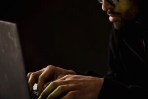 Microsoft found malware that hijacks crypto wallets and spreads through USB sticks