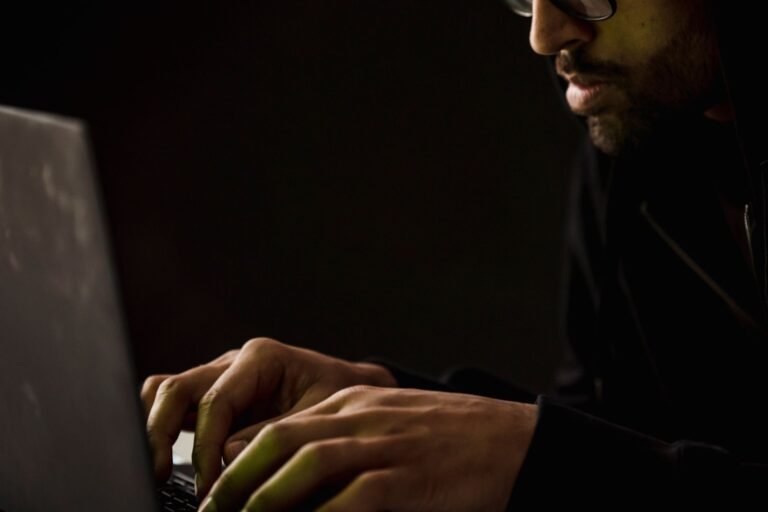 Microsoft found malware that hijacks crypto wallets and spreads through USB sticks