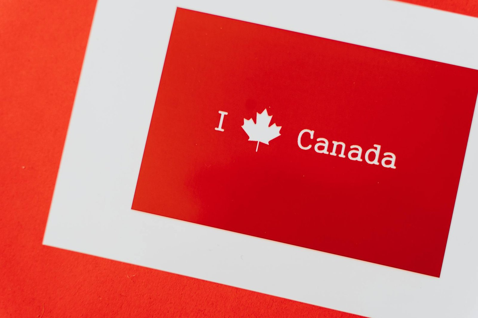 Robinhood enters Canada after $180 million WonderFi acquisition
