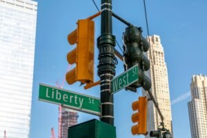 Fidelity joins Wall Street's race to manage stablecoin reserves