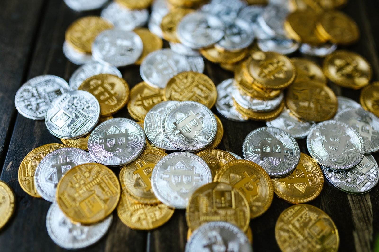 UK FCA Flags Crypto Sponsorship Risks for Premier League Clubs