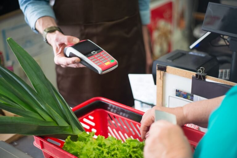 Bitcoin.com Checkout Launches With Zero Merchant Fees and Auto-Settlement to Stablecoins