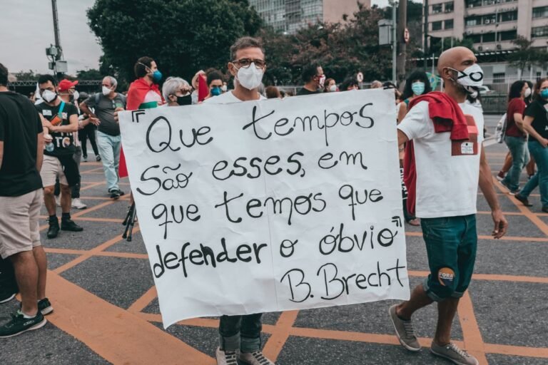 Brazil Proposes Mandatory 24-Hour Hold on Large Crypto Stablecoin Transactions