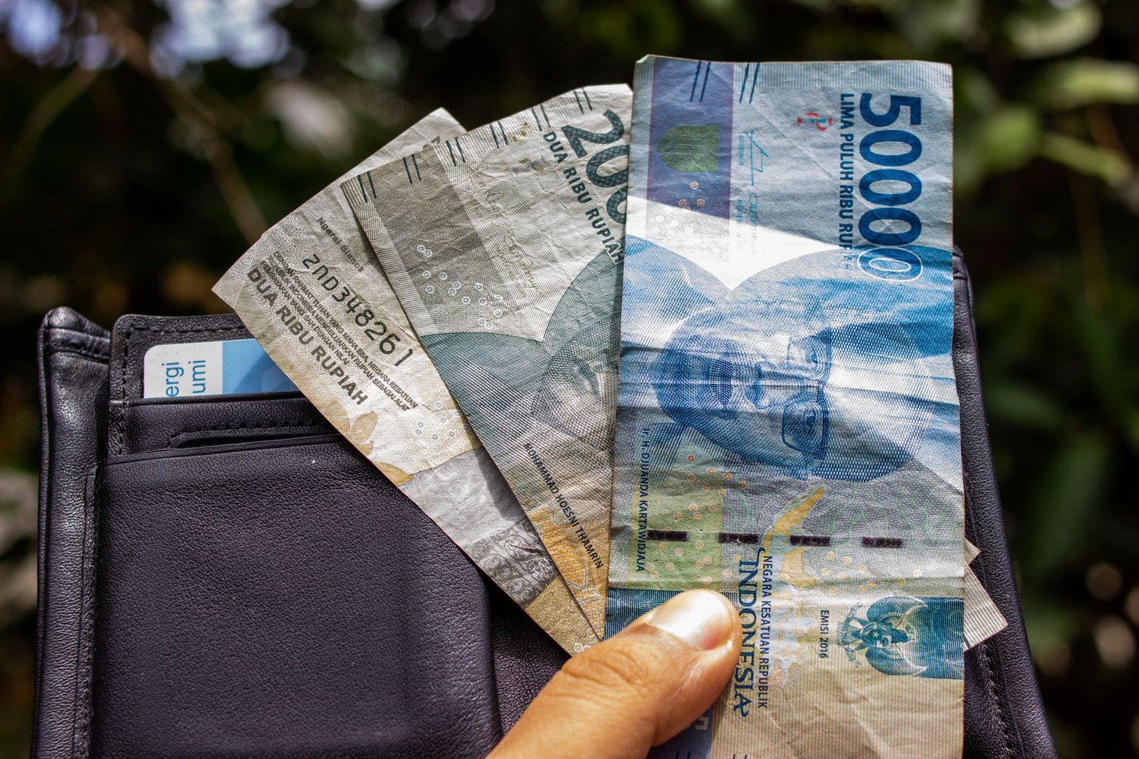 Lubin-Labeled Wallet Adds 110,000 ETH to Sky Vaults Backing $259M DAI Debt