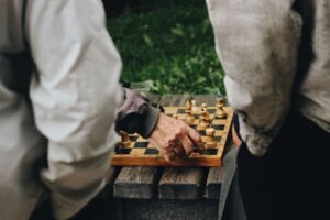 Community Clashes Over Strategy’s First Bitcoin Sale in 4 Years as MSTR Craters 7%