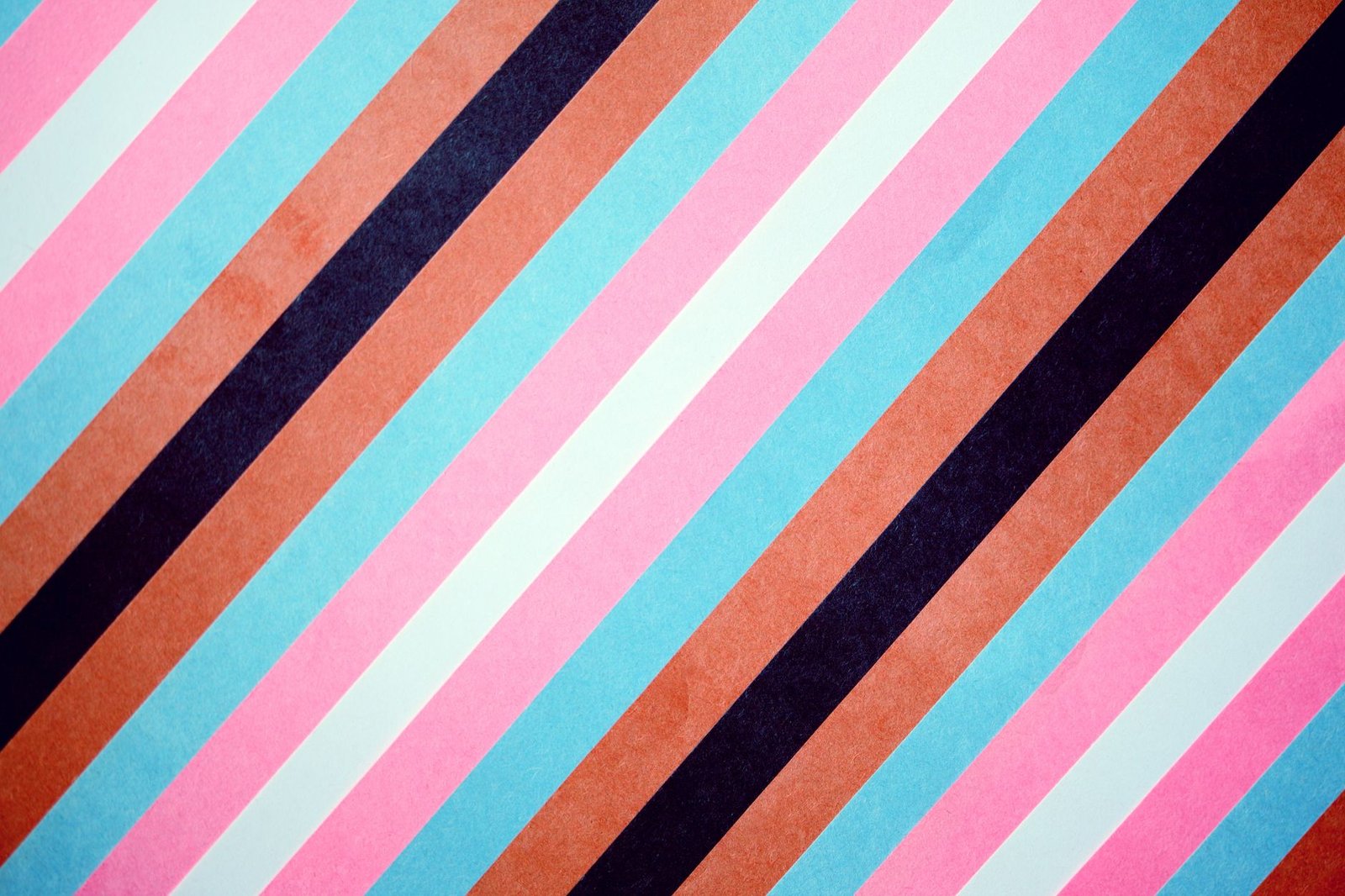 Deel Deploys Stripe's Full Stablecoin Stack to Pay 1.5M Contractors in DLUSD