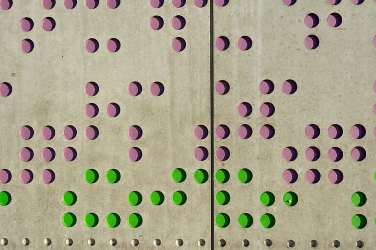 Still Adding Dots: Saylor Puts Bitcoin Bulls on Strategy Buy Watch