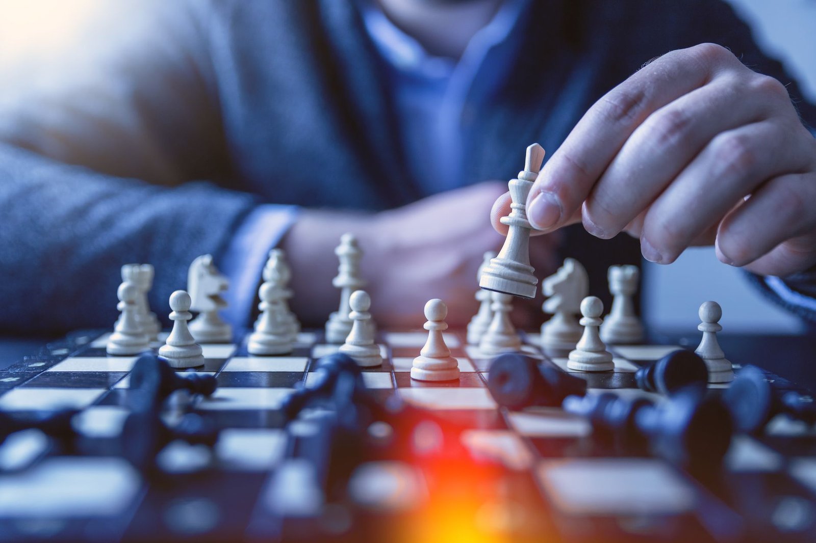 Strategy sells $467M in MSTR shares, leaves 843,775 BTC stack untouched