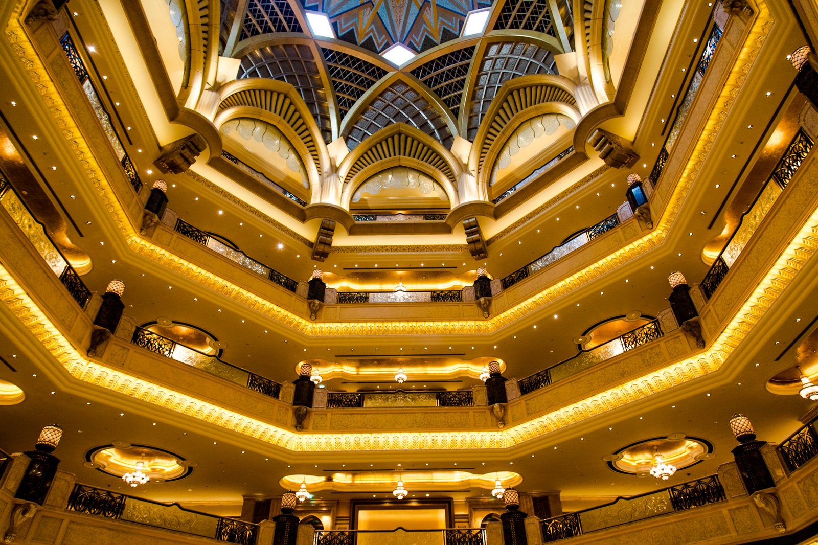 Abu Dhabi’s $430B Asset Giant Makes Blockchain Leap, Coinbase Buys In