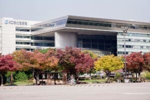 South Korea trading giant puts receivables onchain in tokenization test with LG CNS