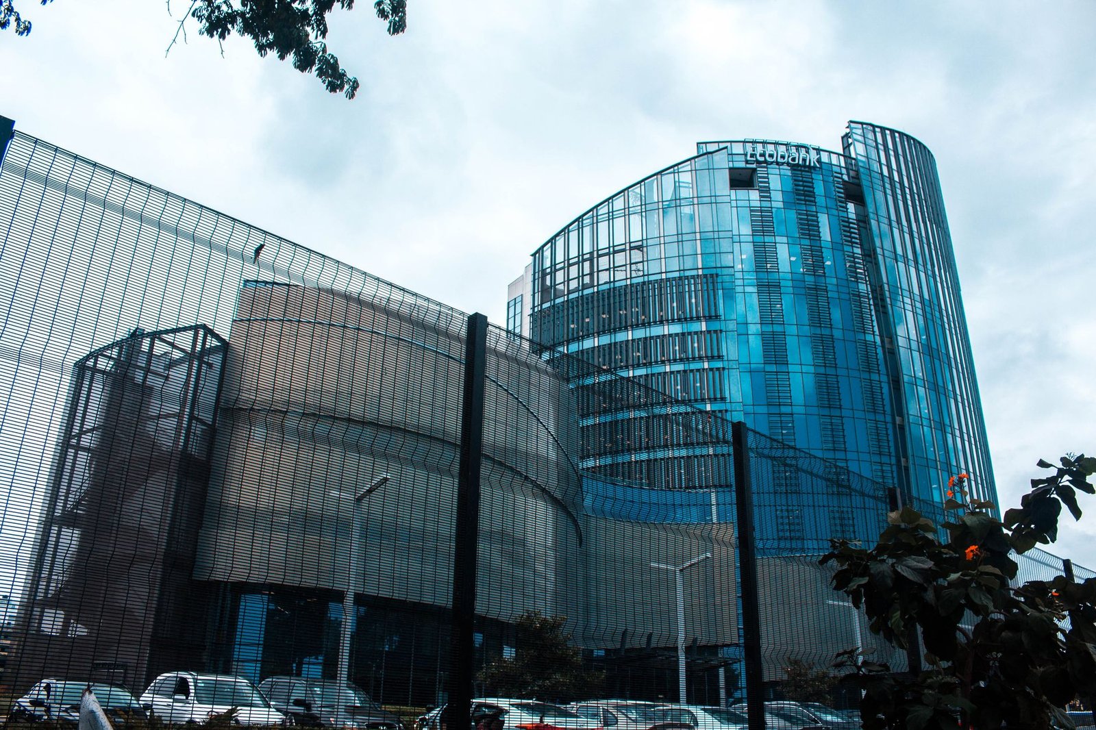 Standard Chartered and LMAX Group Execute First Live Digital Asset Prime Brokerage Trades