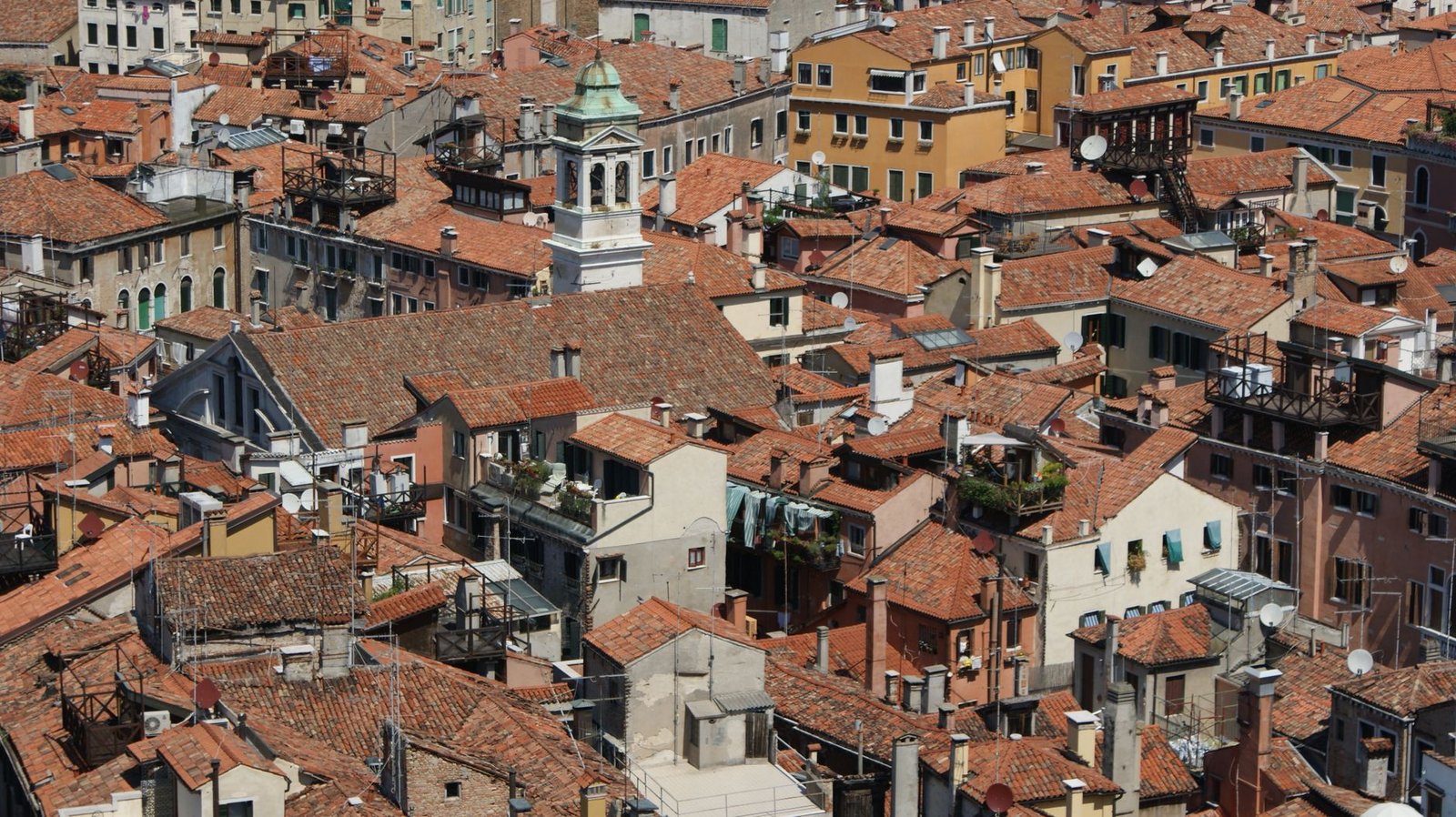 Venice Raises $65M Series A at $1B Valuation Led by Dragonfly