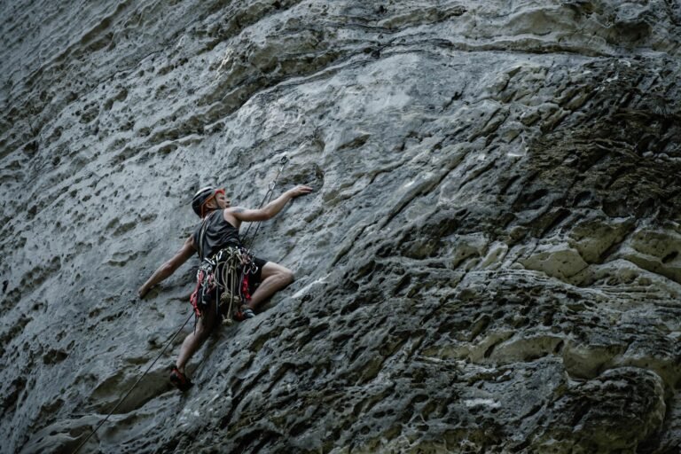 Ether climbs toward $2K as Bitmine buys ETH, Robinhood L2 boost