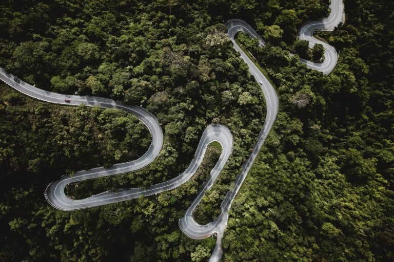 Short-Term Moving Averages Turn Bullish as Bitcoin Holds Above $62,500