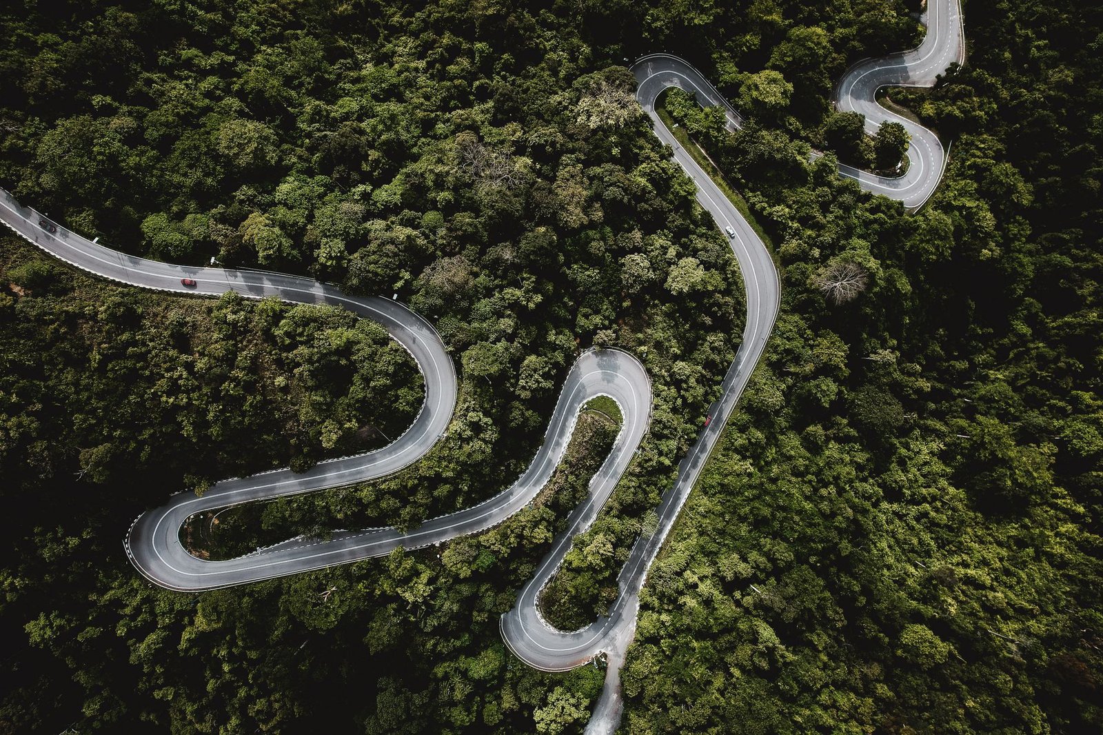 Short-Term Moving Averages Turn Bullish as Bitcoin Holds Above $62,500