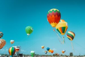 Ballooning U.S. debt sends investors to bitcoin, gold to shelter from dollar devaluation