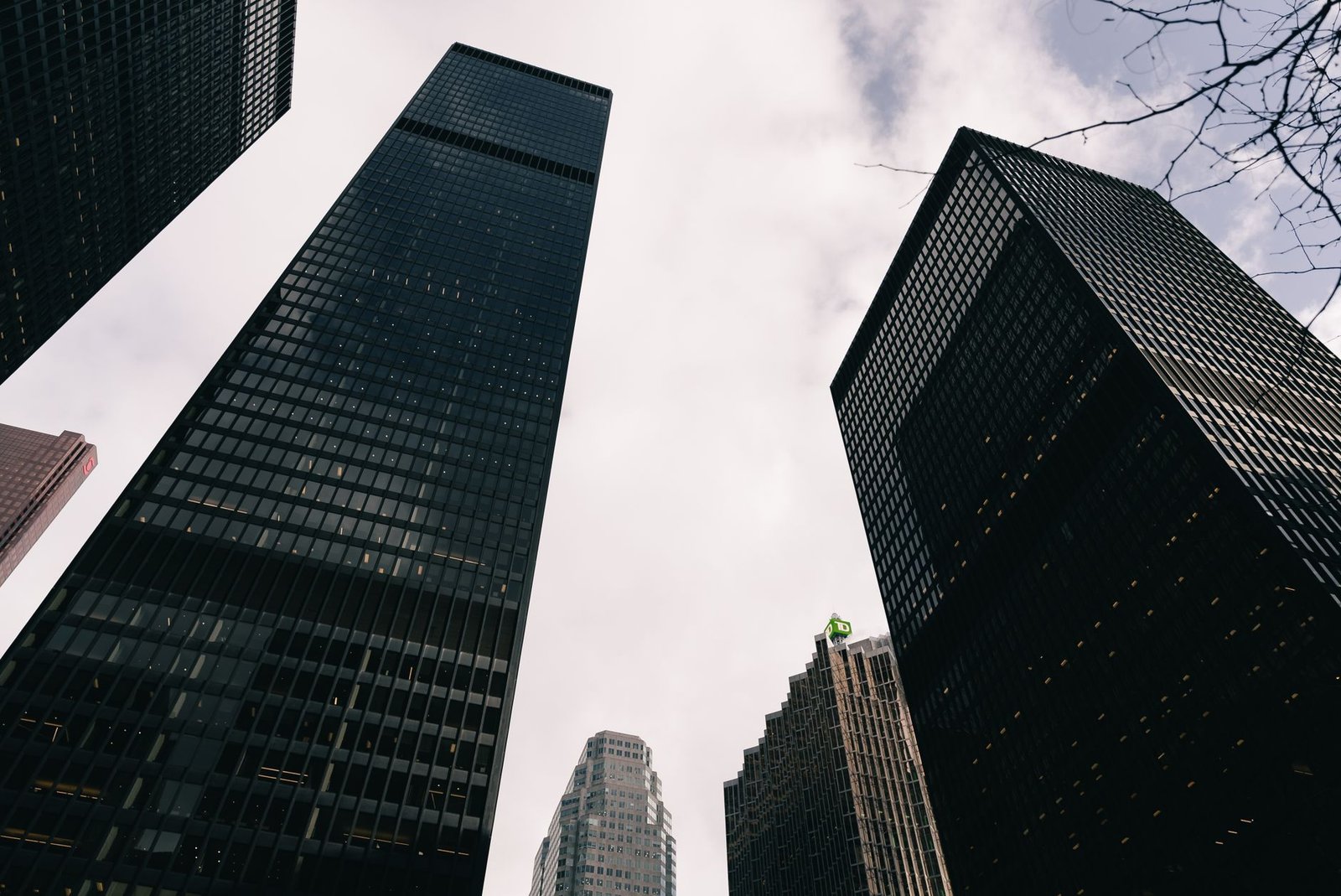 Blackrock Backs the CLARITY Act — Congress Is Running Out of Time to Pass It