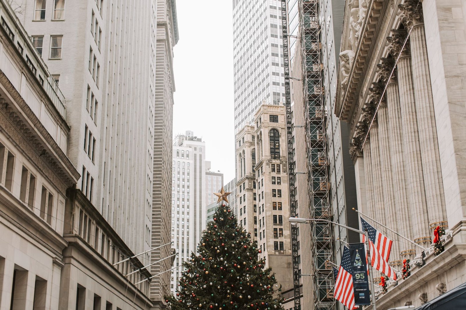 Securitize gains on NYSE debut with tokenized stocks live on Solana, Avalanche