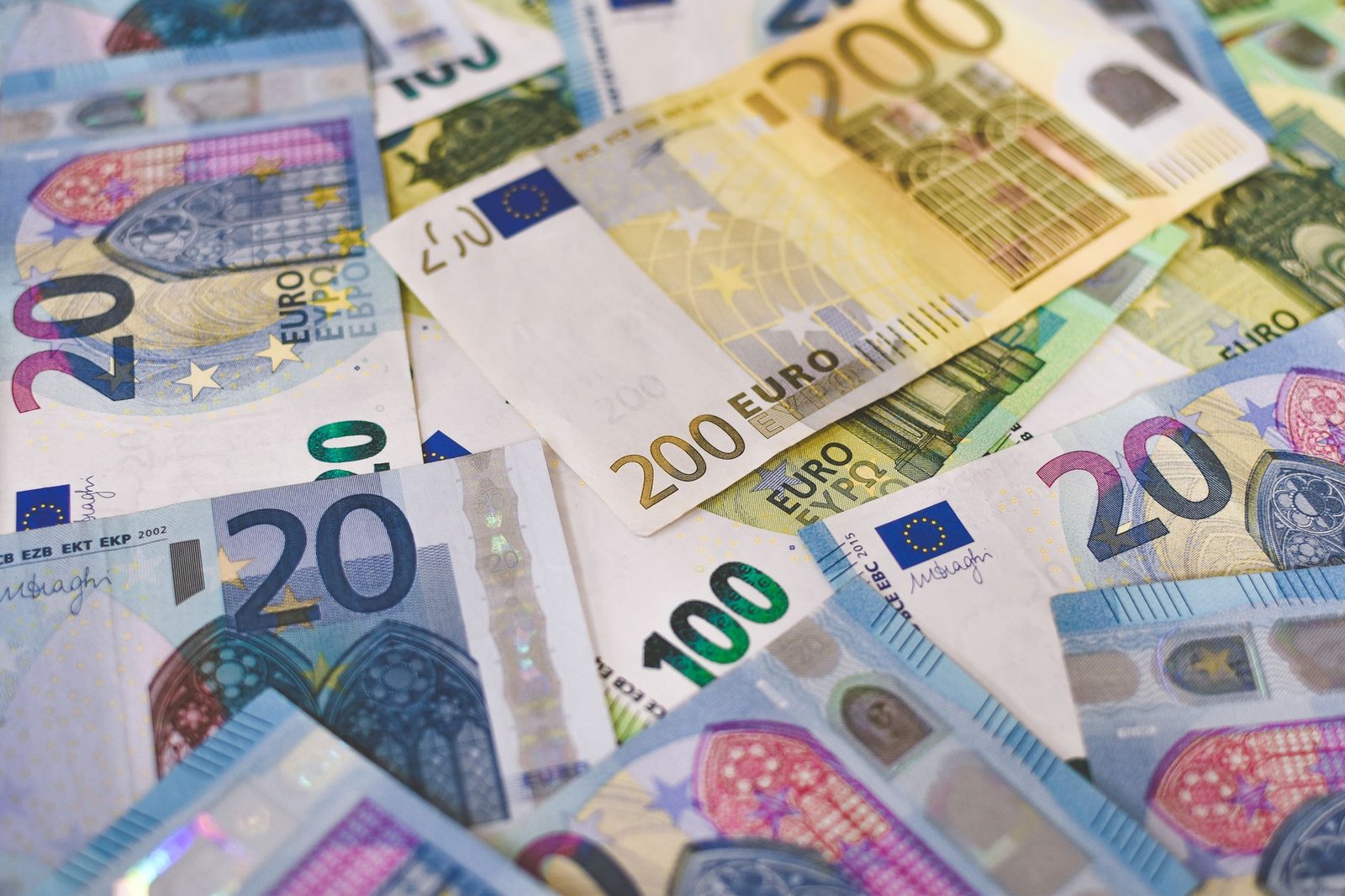 European financial institutions launch RL1 cooperative blockchain network