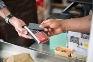 Grayscale to Pay Quarterly Cash From ETH and SOL Staking Rewards: A Look at The Mechanics