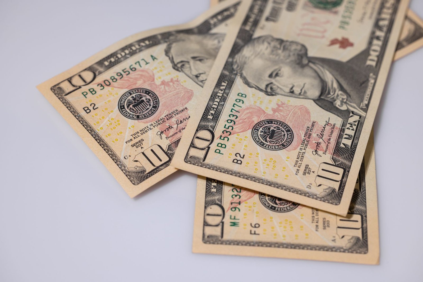Fed liquidity promises, dollar weakness could determine bitcoin's next move