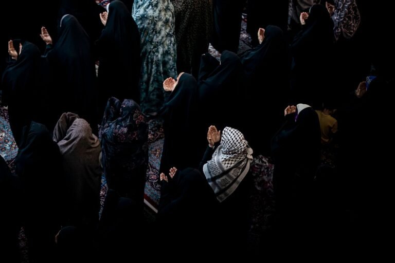 U.S. widens Iran crackdown to encompass crypto, gold, shipping and technology